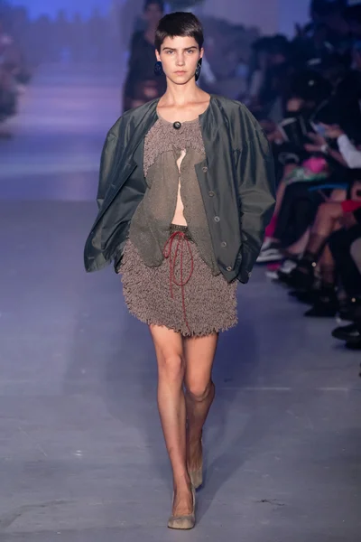 Look 43